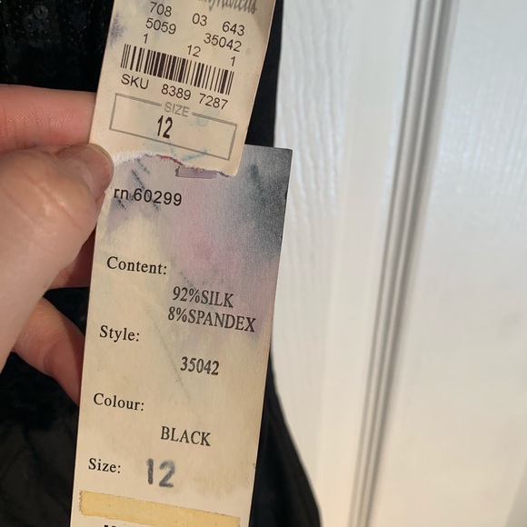 Formal black dress - Picture 2 of 8